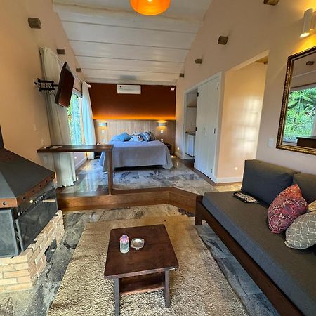Auberge Suisse Pousada Нова-Фрибургу Экстерьер фото